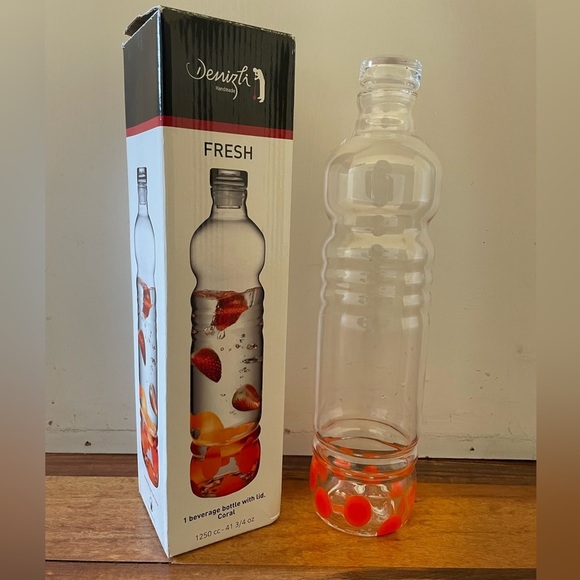 Denizli Glass Handmade Lead Free Crystal Water Bottle Decanter 41 3/4 Oz NIB - Picture 5 of 5
